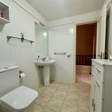 Pambnb - House Near To Beach, Terrace, Fiber Wi-fi, Bbq גרנדילה דה אבונה